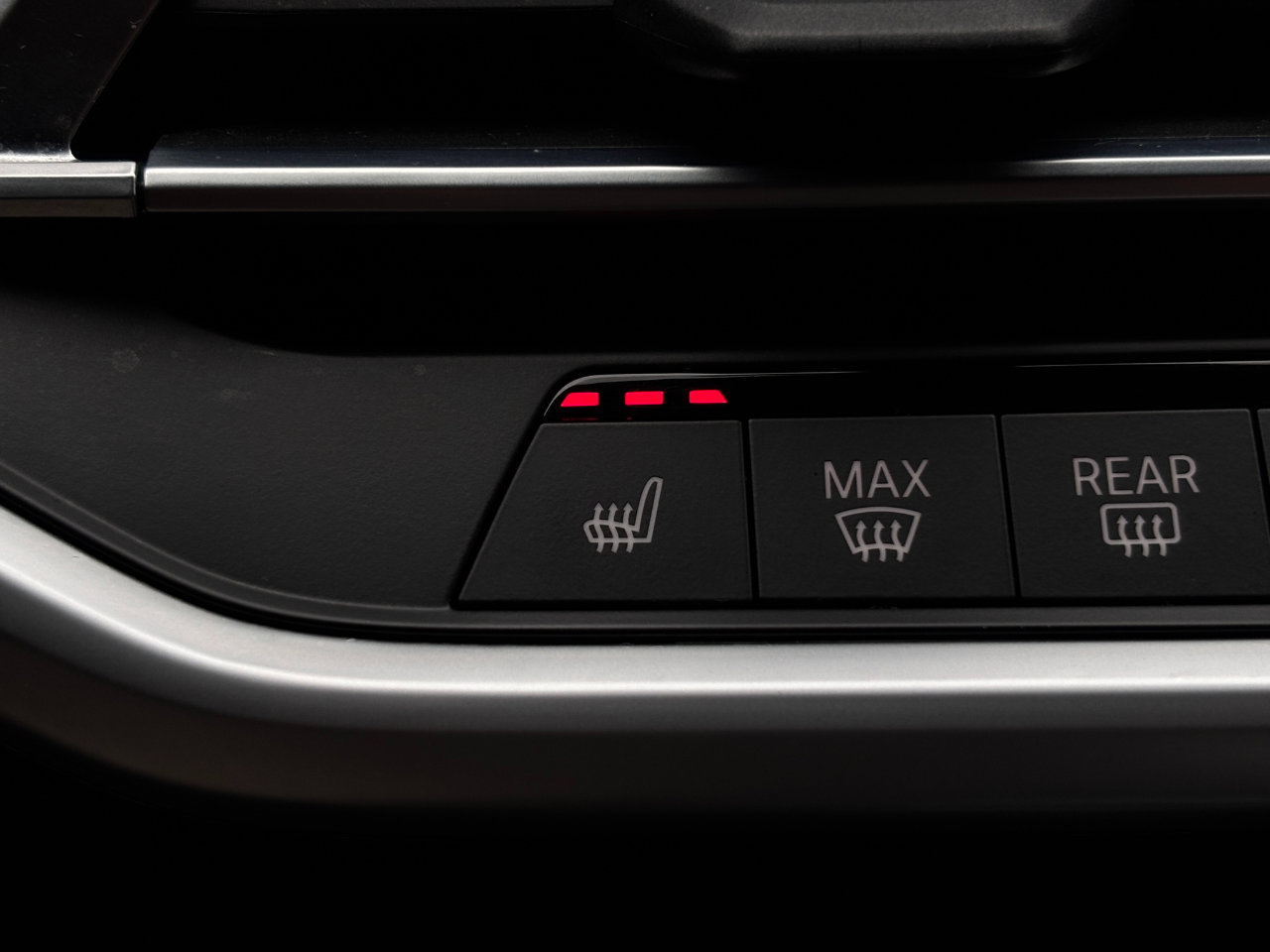 Used 2022 BMW X7 xDrive40i w/ M Sport Package image 5