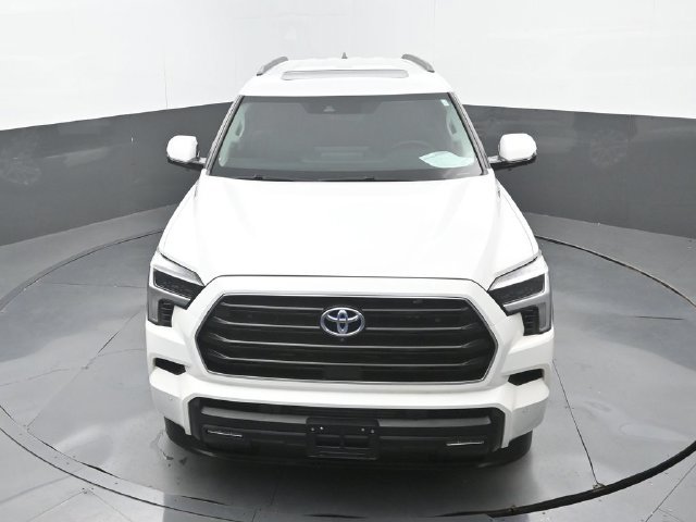 Used 2023 Toyota Sequoia SR5 w/ SR5 Premium Package RWD image 32
