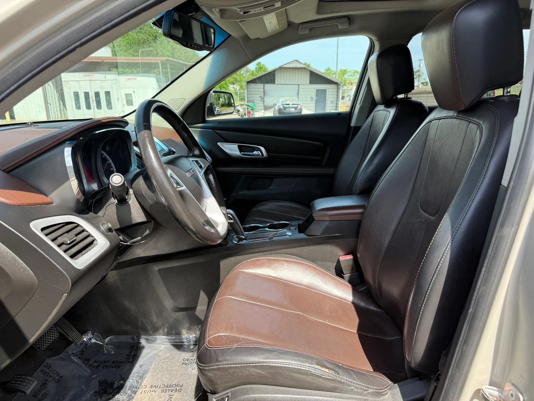 Used 2011 GMC Terrain SLT FWD image 2