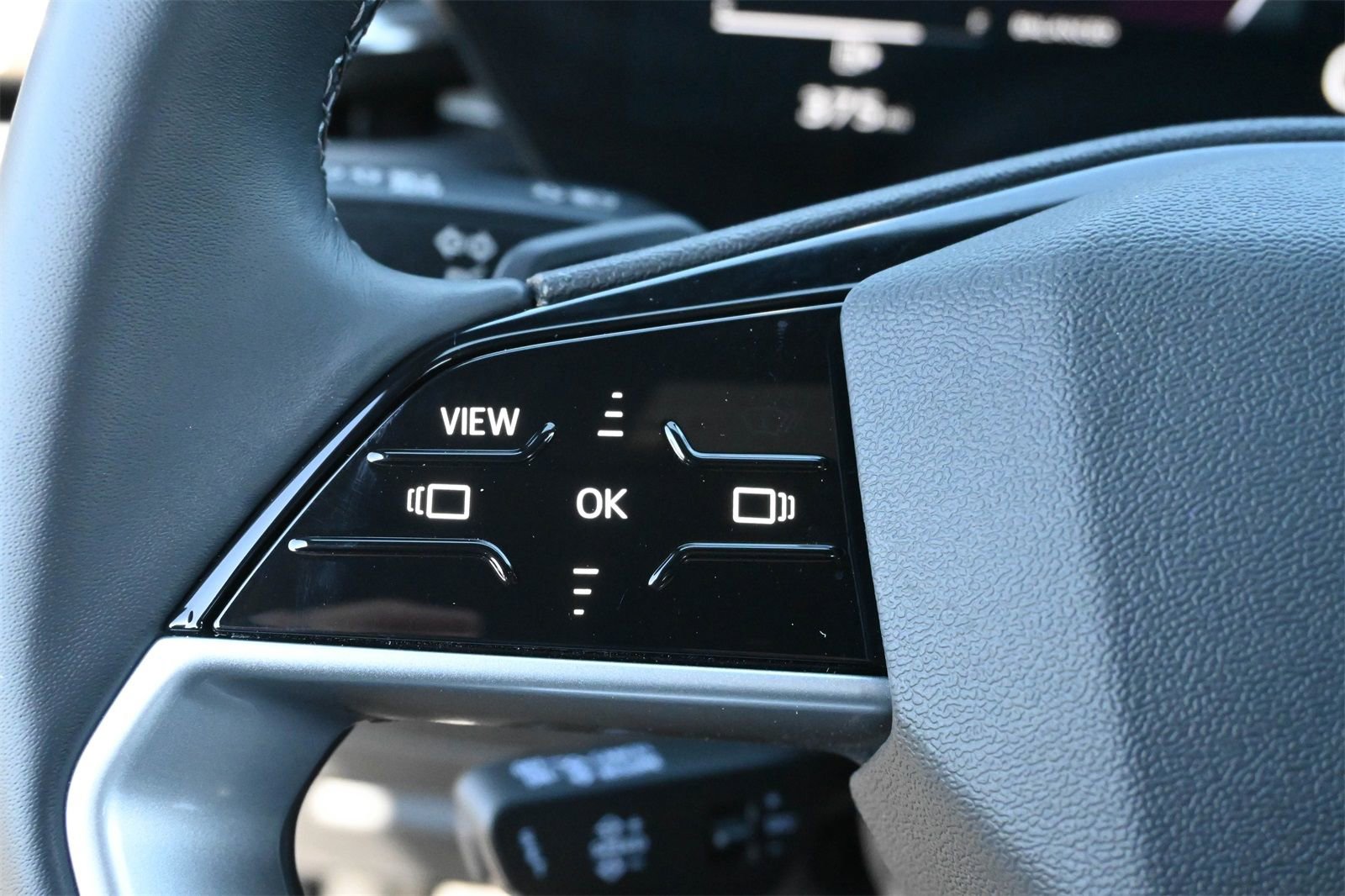 Certified 2025 Audi Q5 Premium w/ Convenience Package image 6