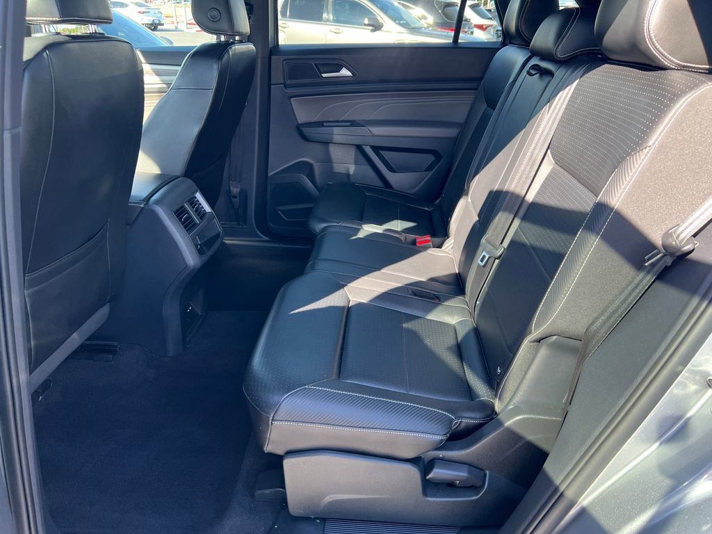 Used 2022 Volkswagen Atlas Cross Sport SE image 30
