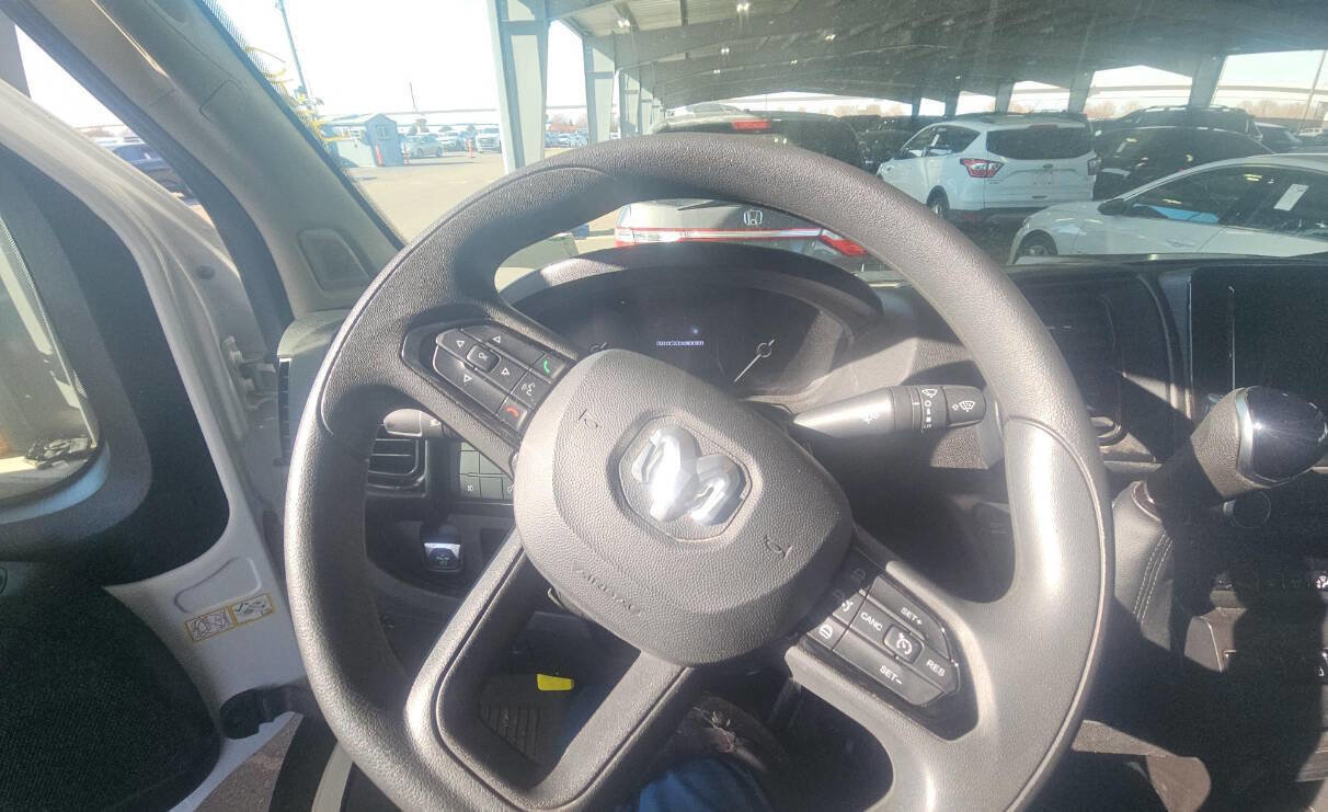 Used 2025 RAM ProMaster 2500 w/ Convenience Group image 13