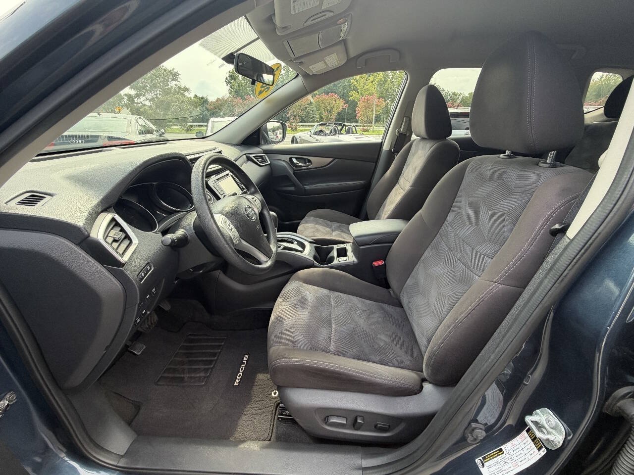 Used 2015 Nissan Rogue SV w/ SV Premium Package AWD/4WD image 15