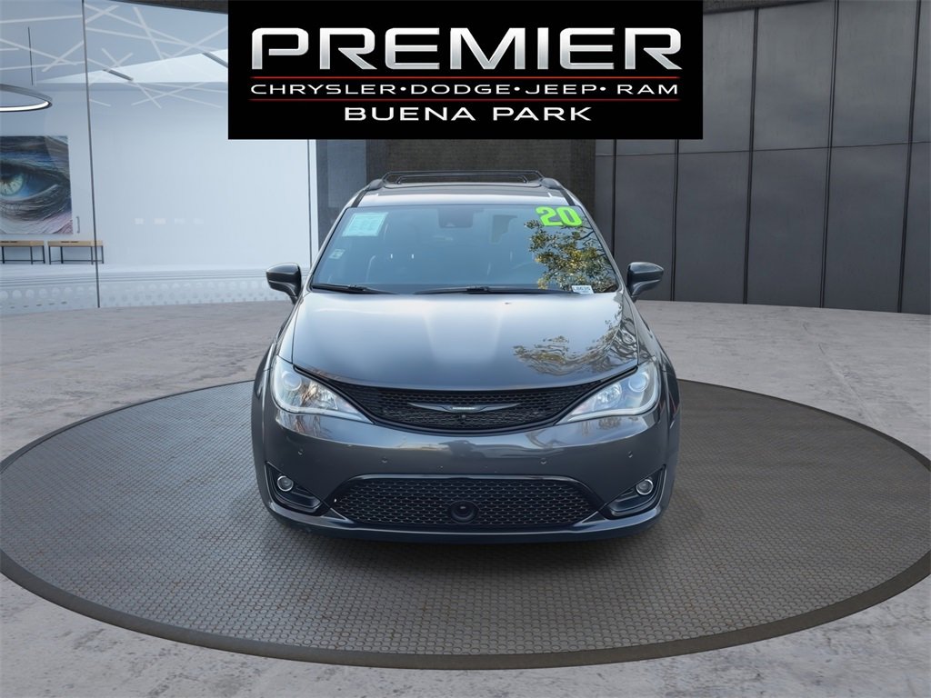 Used 2020 Chrysler Pacifica Touring-L Plus w/ Advanced Safetytec Group image 3
