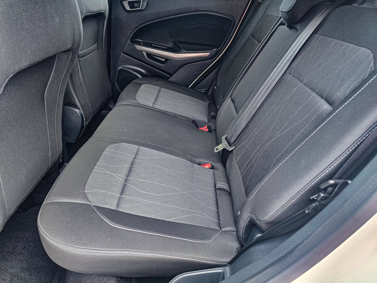Used 2020 Ford EcoSport SE w/ SE Convenience Package FWD image 34