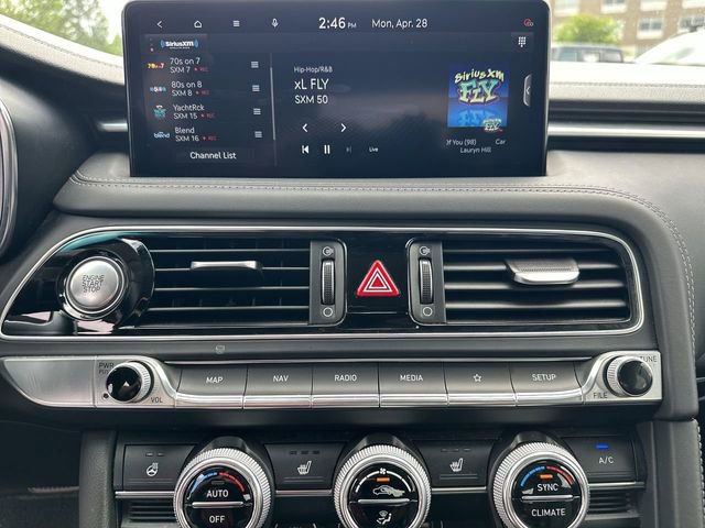 Used 2023 Genesis G70 2.0T image 13