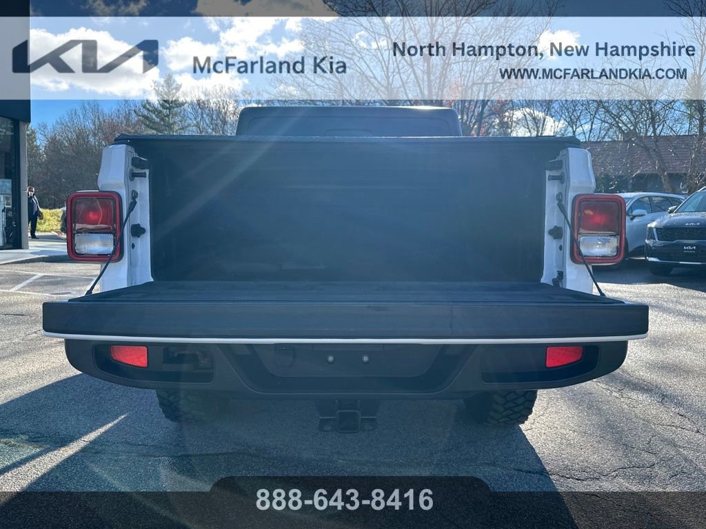 Used 2021 Jeep Gladiator Willys image 24