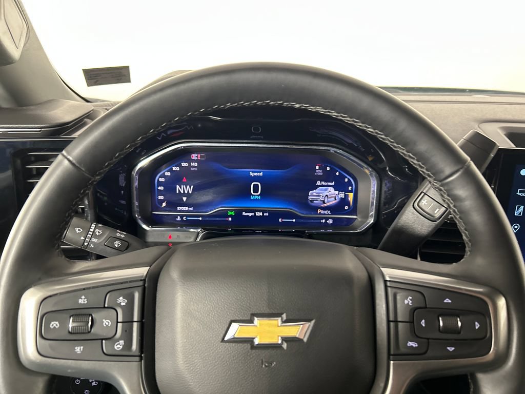 Used 2024 Chevrolet Silverado 1500 LT AWD/4WD image 14