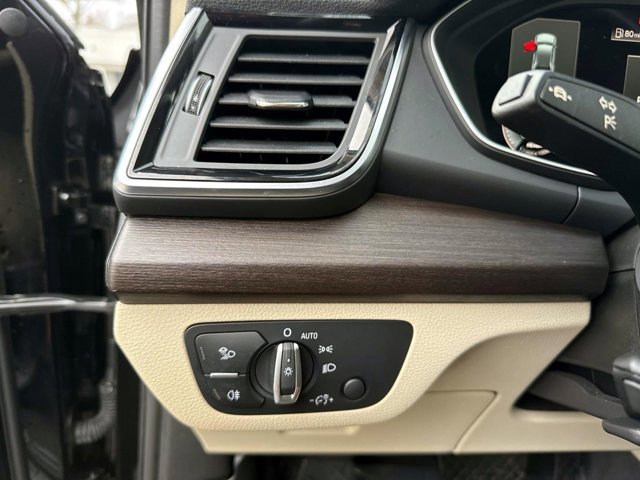 Used 2021 Audi Q5 Premium Plus w/ Premium Plus Package image 35