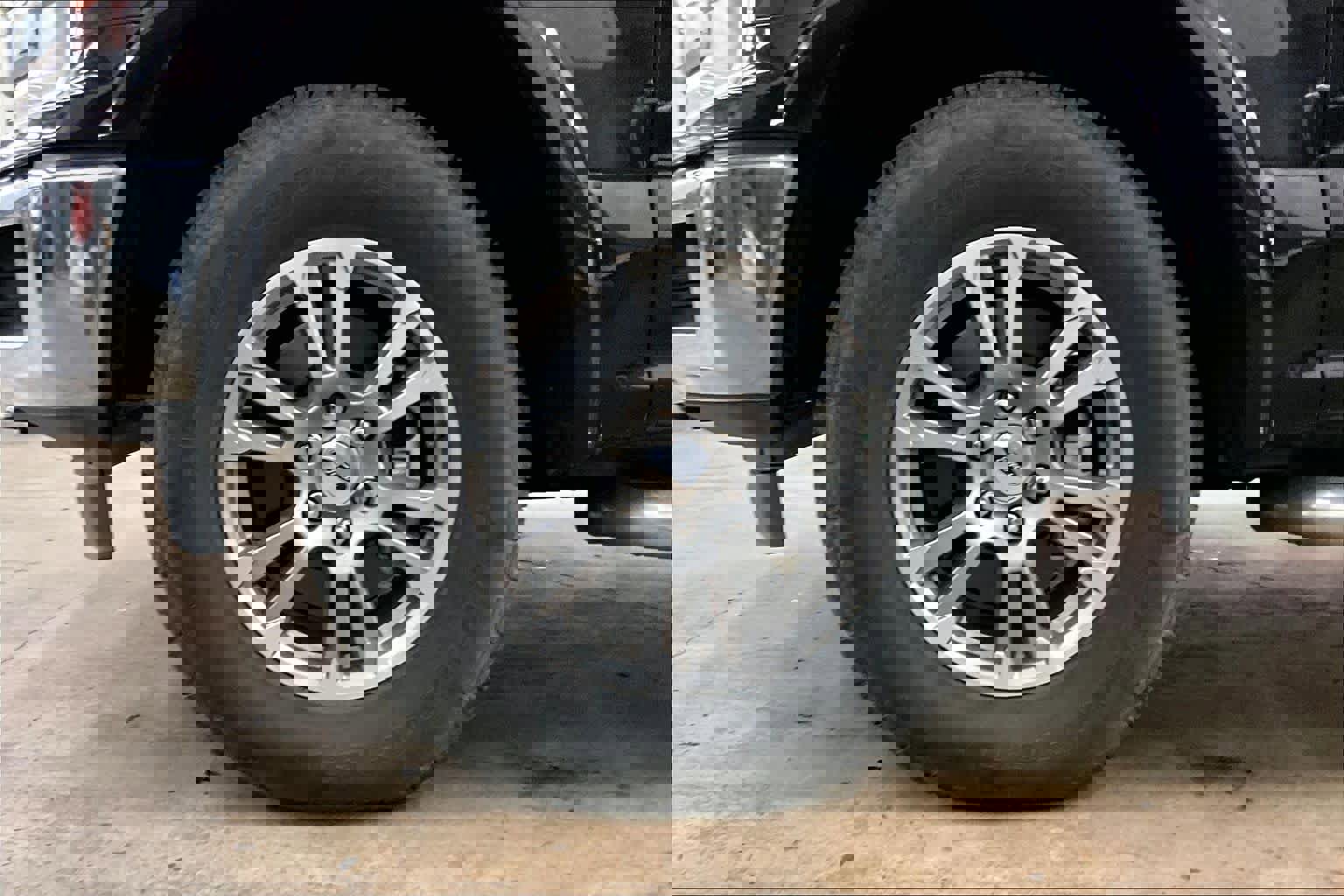 Used 2020 Ford F150 Lariat w/ FX4 Off-Road Package image 12