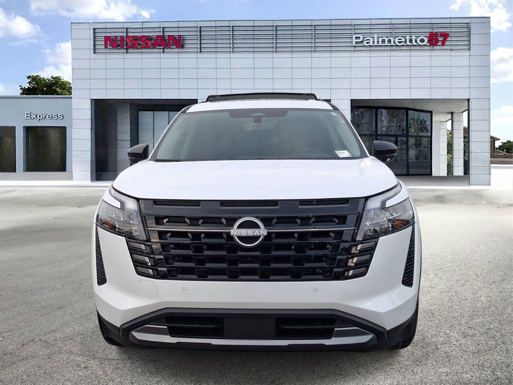 New 2026 Nissan Pathfinder SL w/ SL Premium Package (P04) FWD image 2