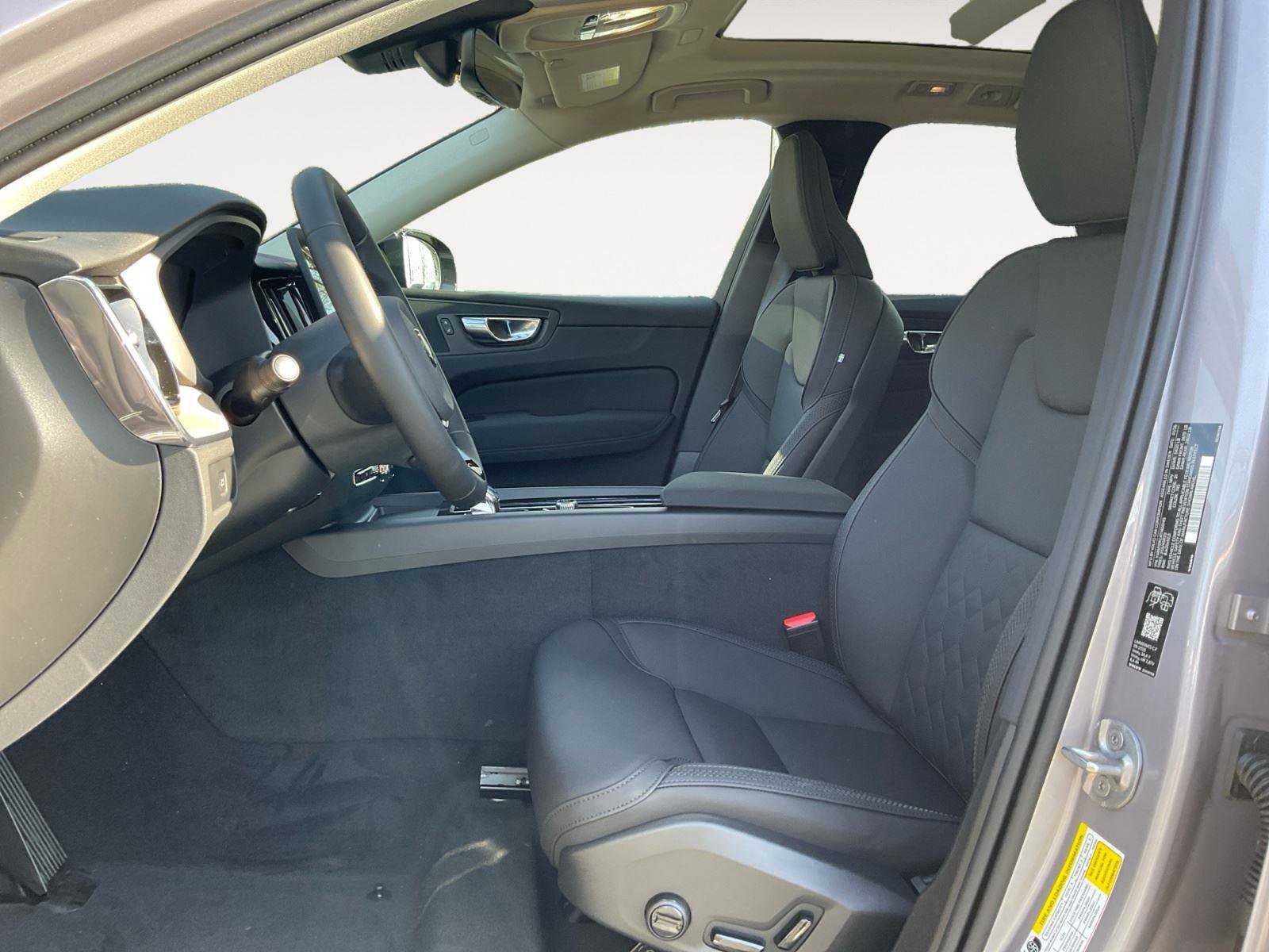 New 2026 Volvo XC60 B5 Plus w/ Protection Package Premier image 9