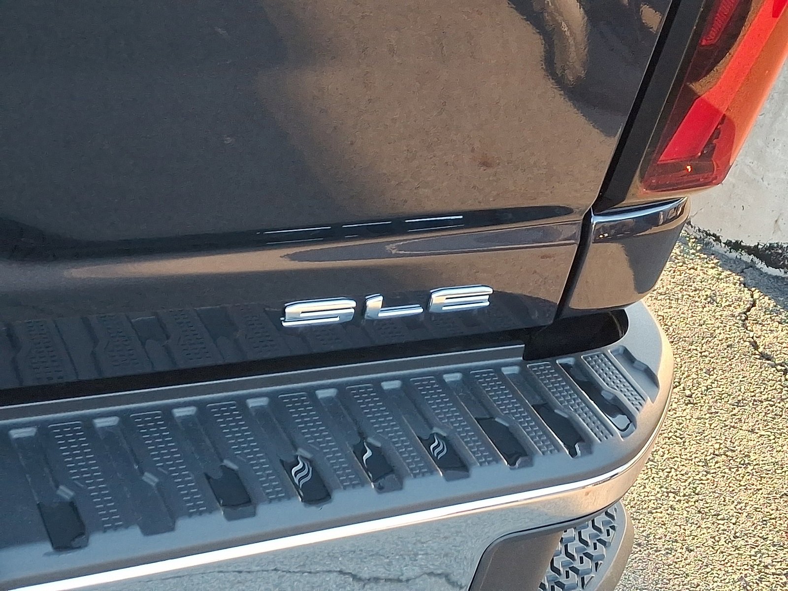 New 2026 GMC Sierra 3500 SLE image 4