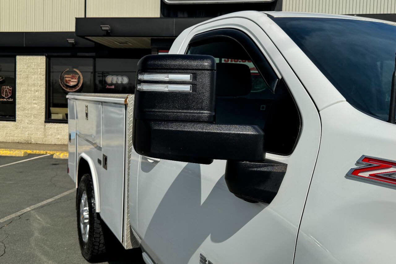 Used 2022 Chevrolet Silverado 3500 LT w/ Convenience Package image 14