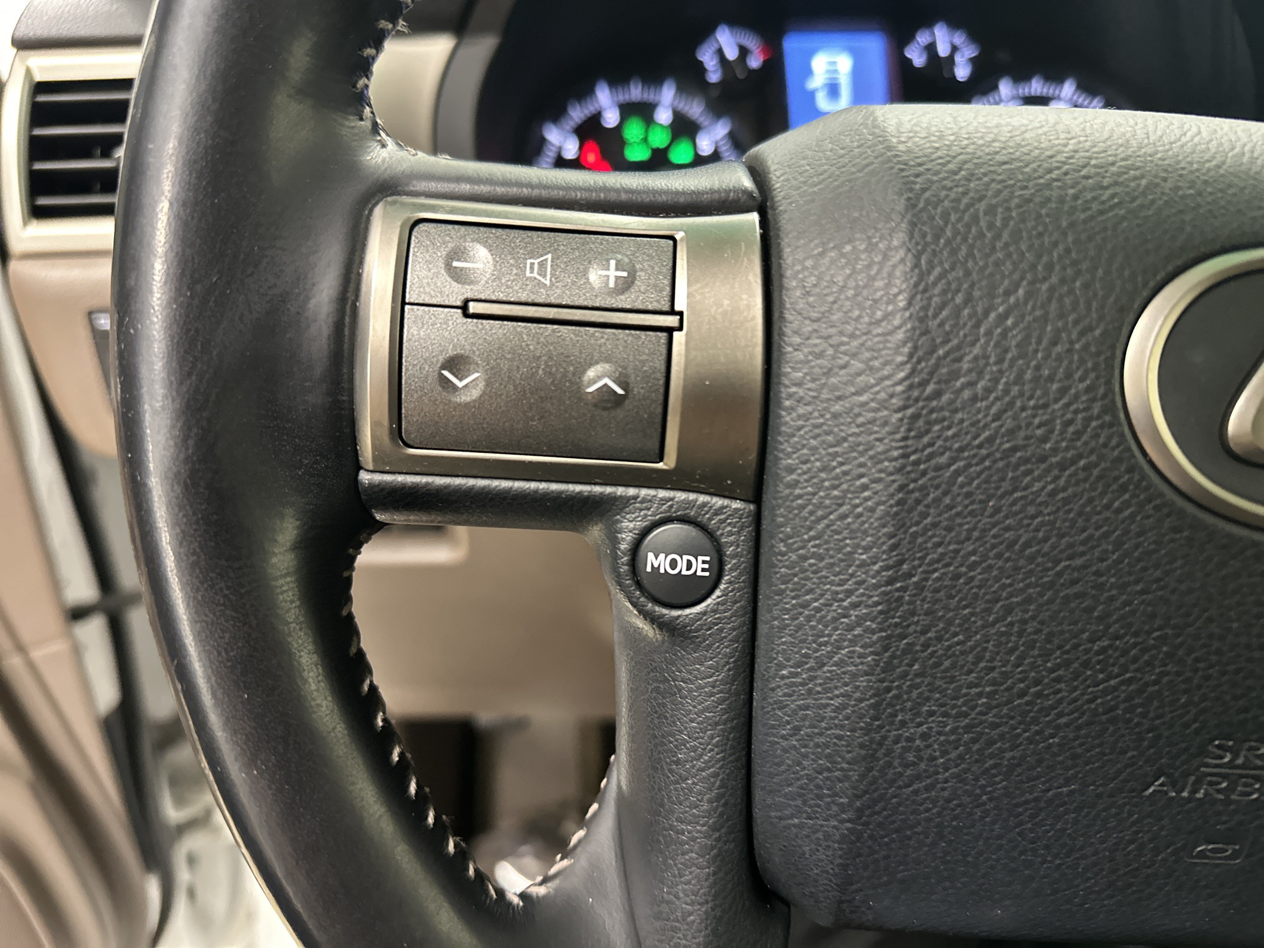 Used 2016 Lexus GX 460 w/ Premium Package AWD/4WD image 19