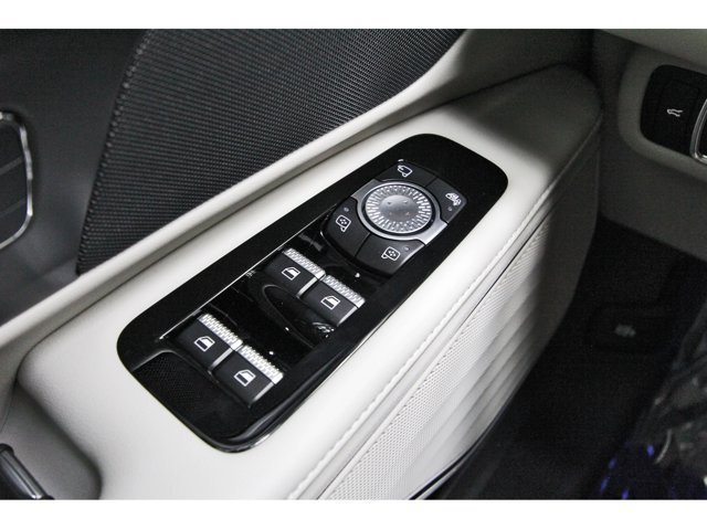 Used 2026 Lincoln Nautilus Premier AWD/4WD image 23