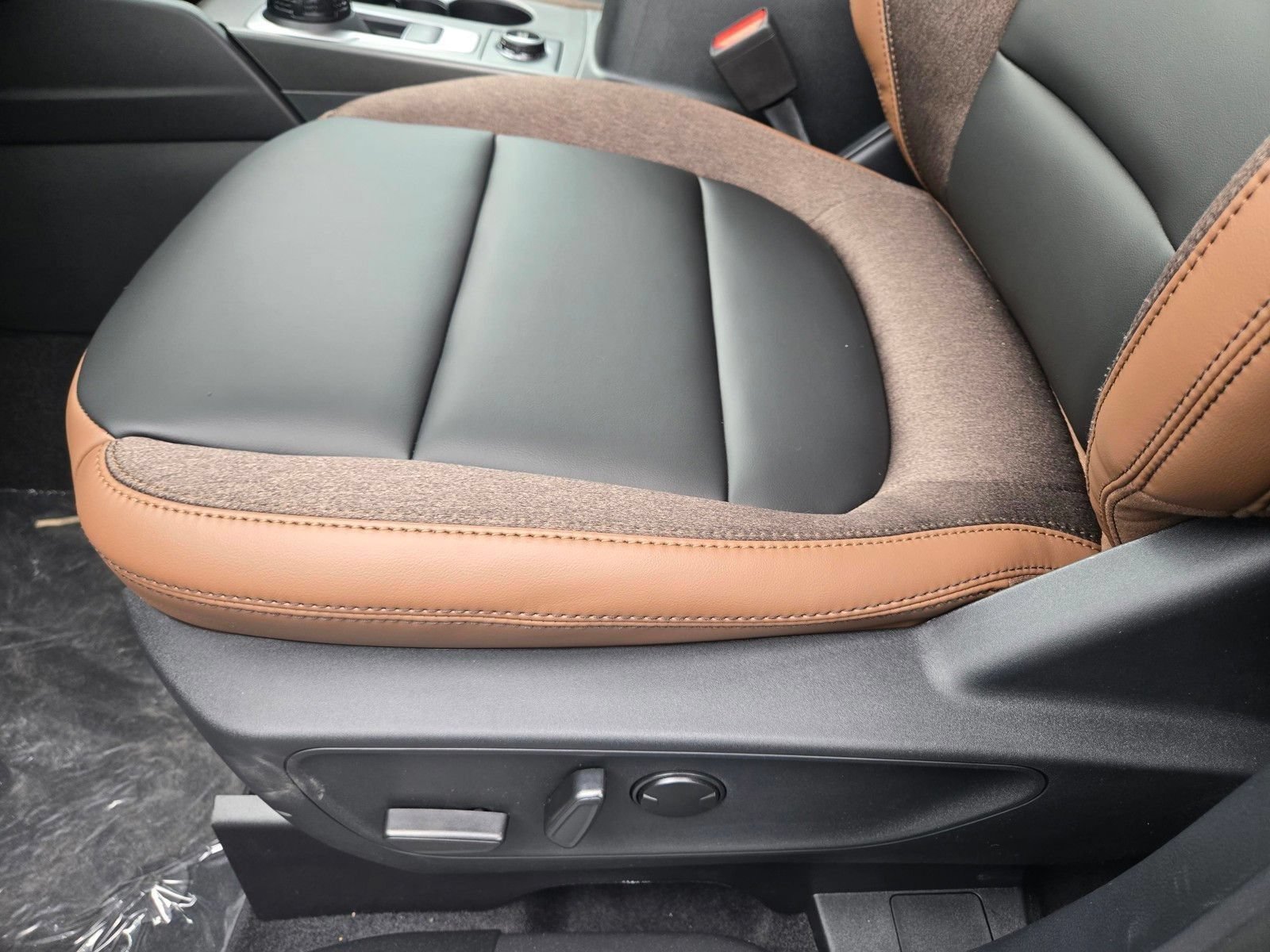 New 2026 Ford Bronco Sport Outer Banks w/ Outer Banks Tech Package+ AWD/4WD image 9