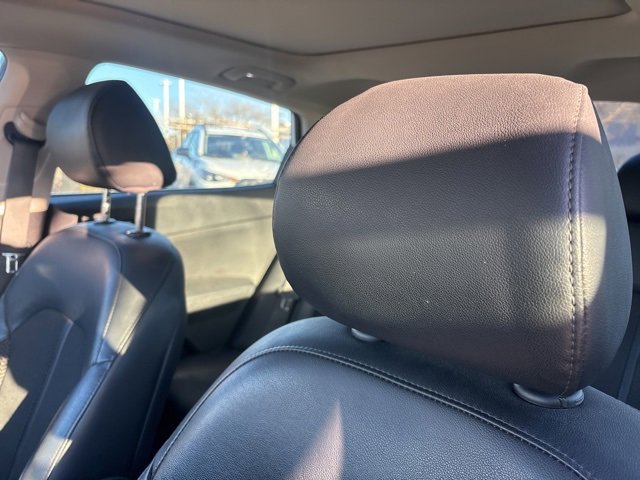 Used 2018 Kia Optima S w/ Panoramic Sunroof Package image 9