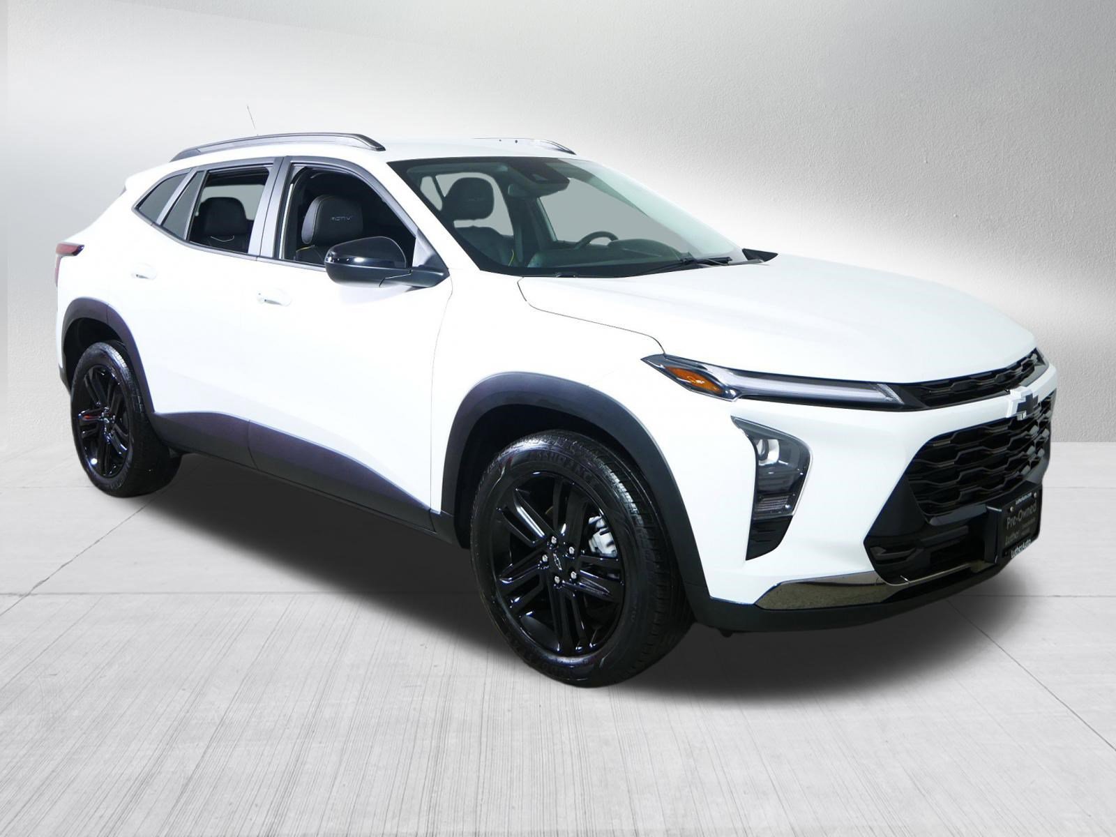 Used 2024 Chevrolet Trax ACTIV w/ Driver Confidence Package image 1