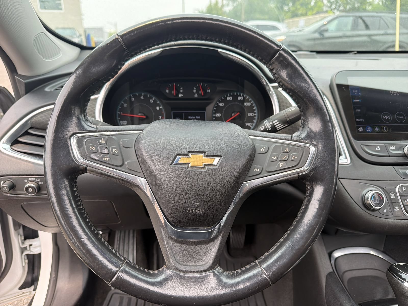 Used 2020 Chevrolet Malibu LT FWD image 26