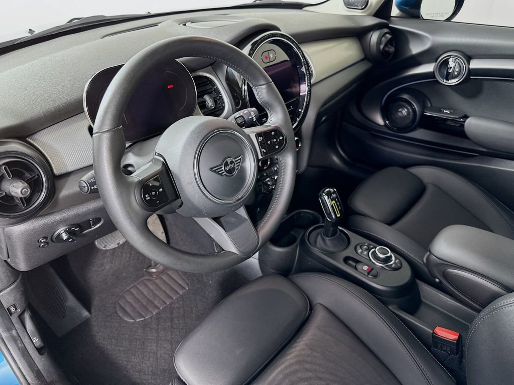 Certified 2024 MINI Cooper SE FWD image 9