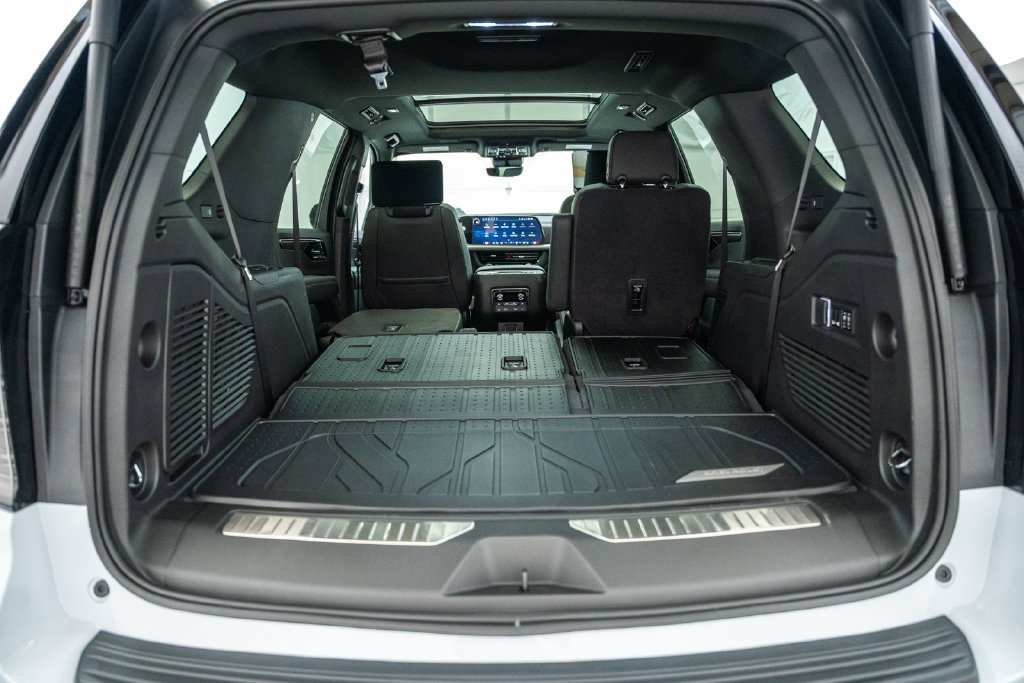 New 2026 Chevrolet Tahoe High Country AWD/4WD image 10