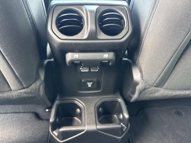 Used 2023 Jeep Gladiator Sport AWD/4WD image 15
