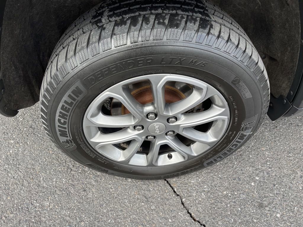 Used 2014 Jeep Grand Cherokee Limited image 10