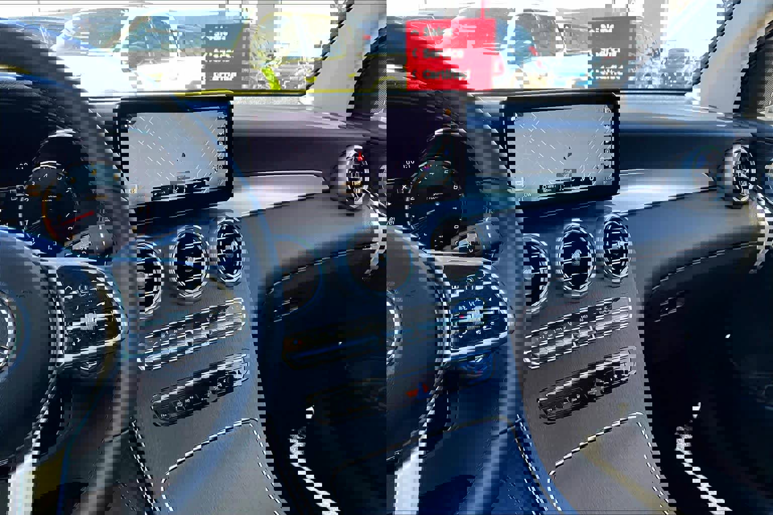 Used 2021 Mercedes-Benz GLC 300 4MATIC image 7