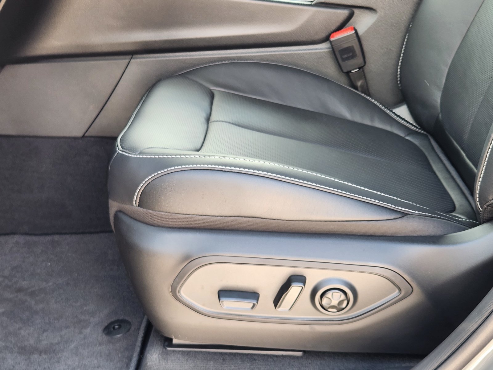 New 2027 Jeep Grand Cherokee L Limited AWD/4WD image 21