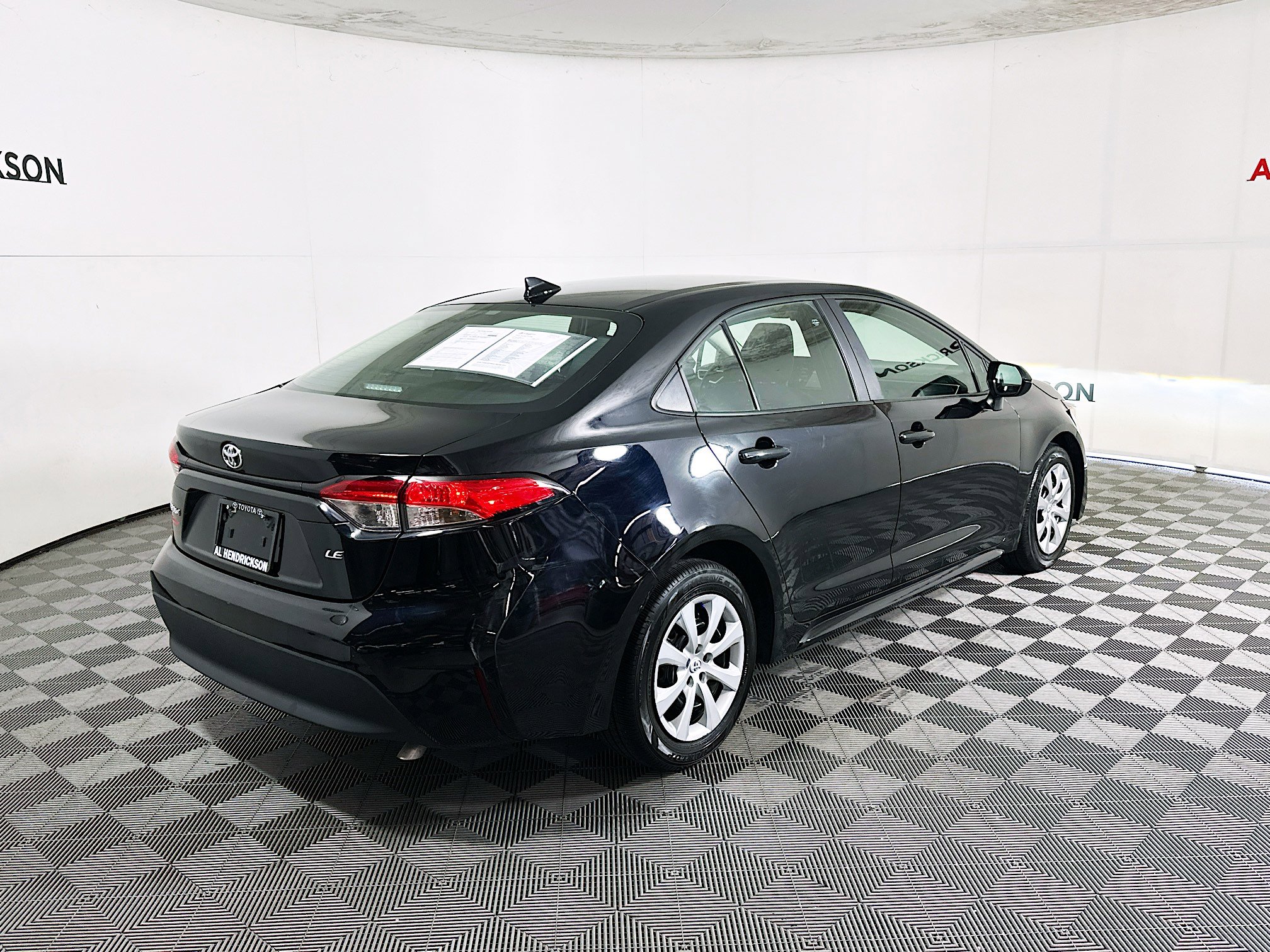Used 2024 Toyota Corolla LE image 3