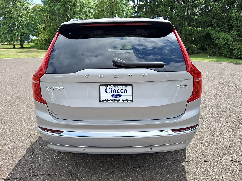 Used 2023 Volvo XC90 B5 Plus AWD/4WD image 8