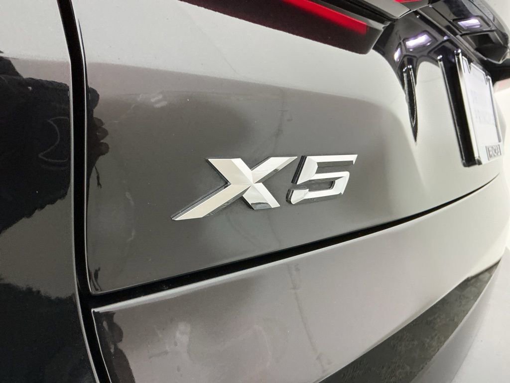 Certified 2024 BMW X5 sDrive40i w/ Premium Package RWD image 32