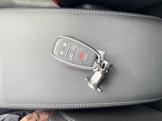 Used 2023 Alfa Romeo Giulia Estrema image 35