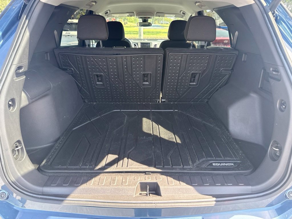 Used 2024 Chevrolet Equinox LT w/ LPO, Floor Liner Package FWD image 9