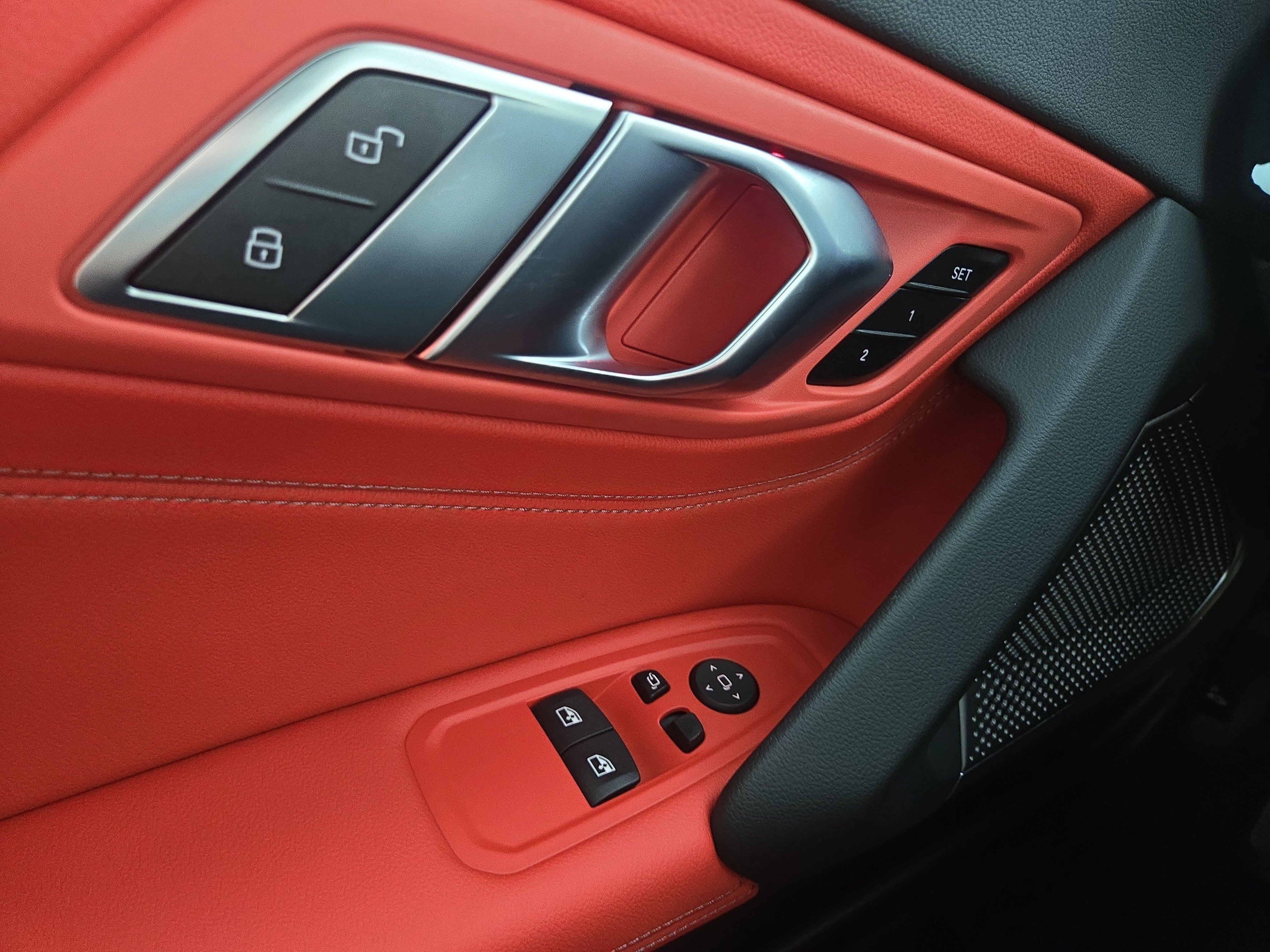 Used 2024 BMW Z4 M40i w/ Premium Package image 30