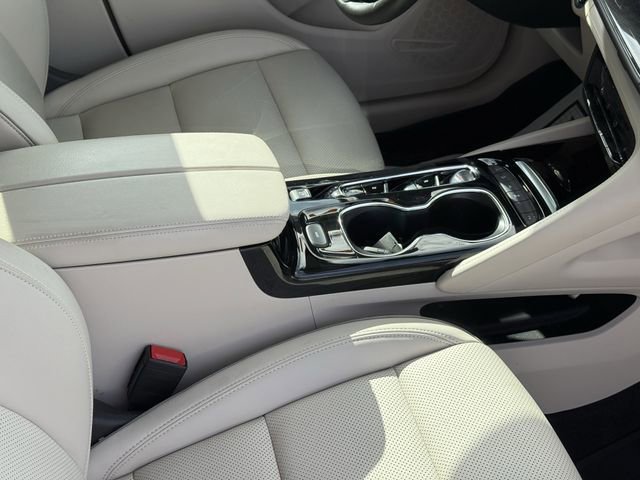 Used 2023 Buick Envision Essence image 16