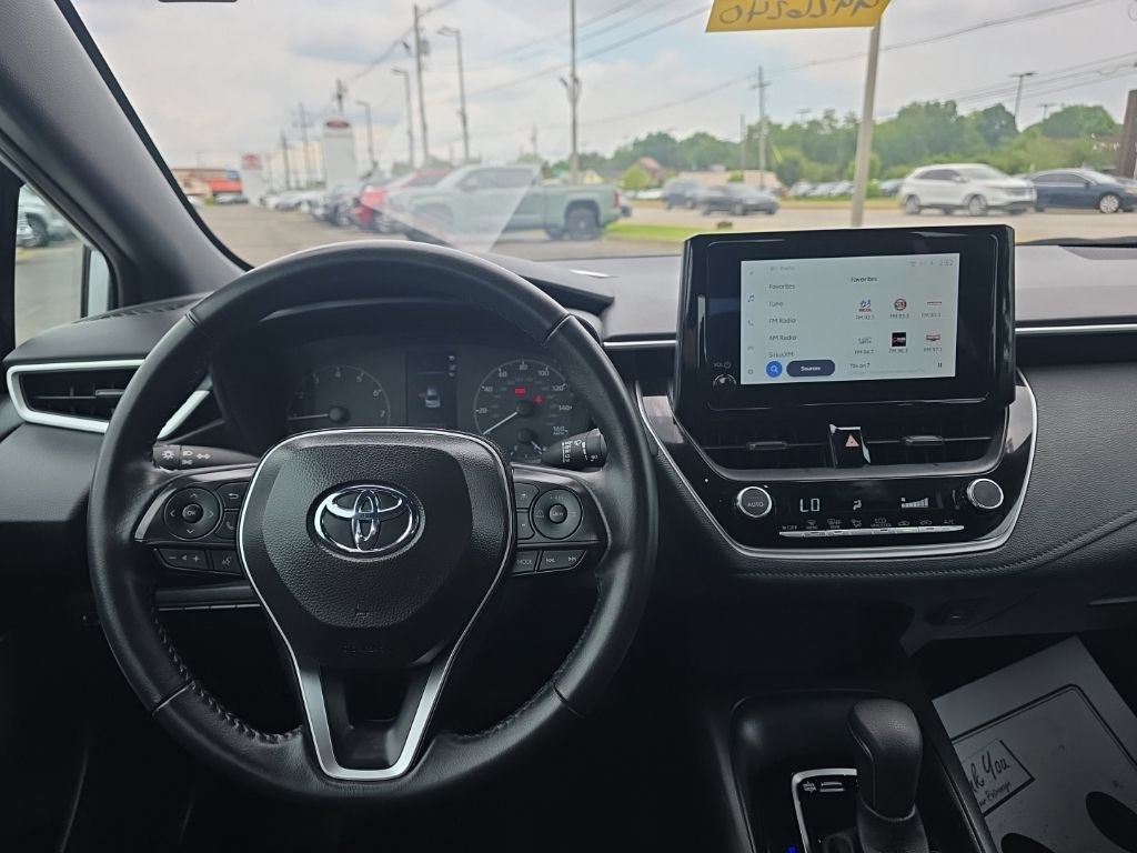 Used 2025 Toyota Corolla SE FWD image 12