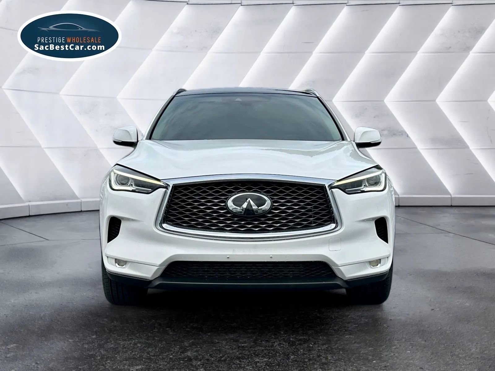 Used 2019 INFINITI QX50 Luxe w/ Navigation Package image 2