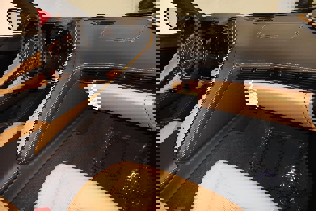 Used 2024 Chevrolet Corvette Stingray Premium Conv w/ Stealth Interior Trim Package image 63