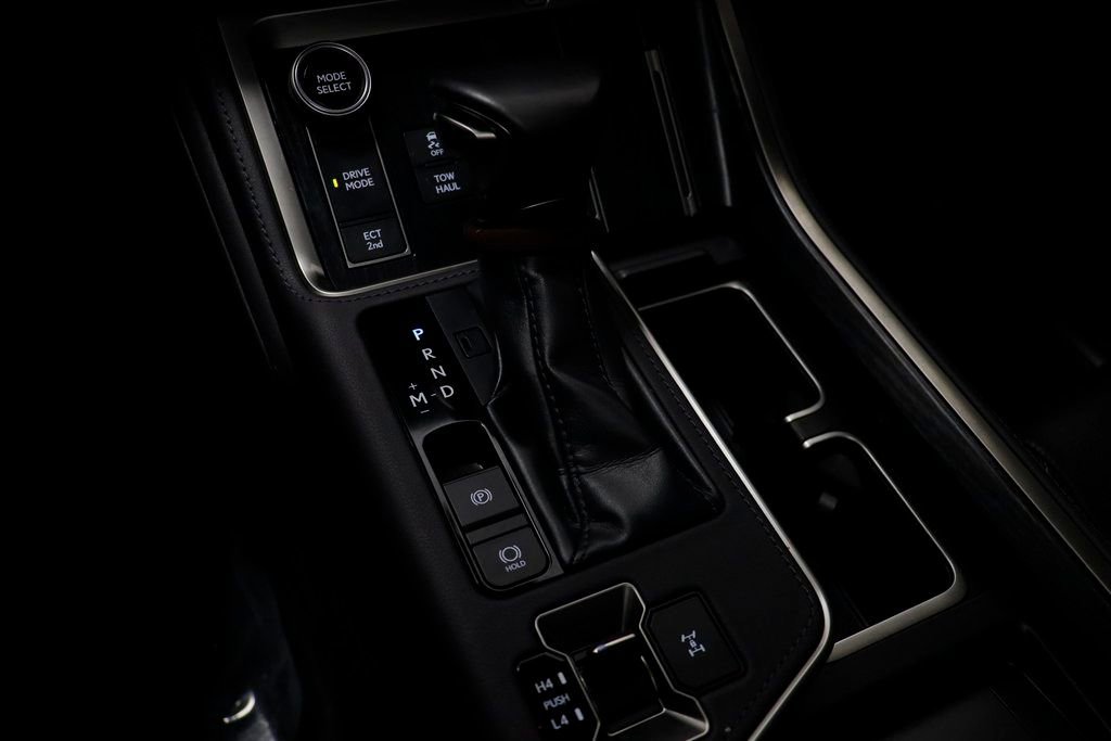 Used 2024 Lexus GX 550 550 Luxury w/ Accessory Package (Z1) image 12