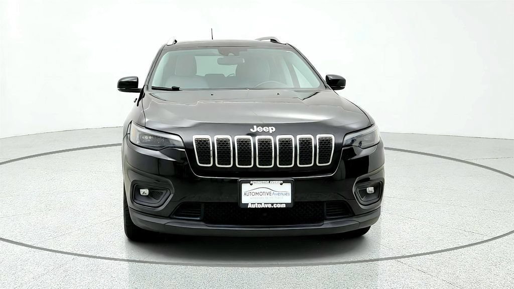 Used 2021 Jeep Cherokee Latitude Plus FWD image 2