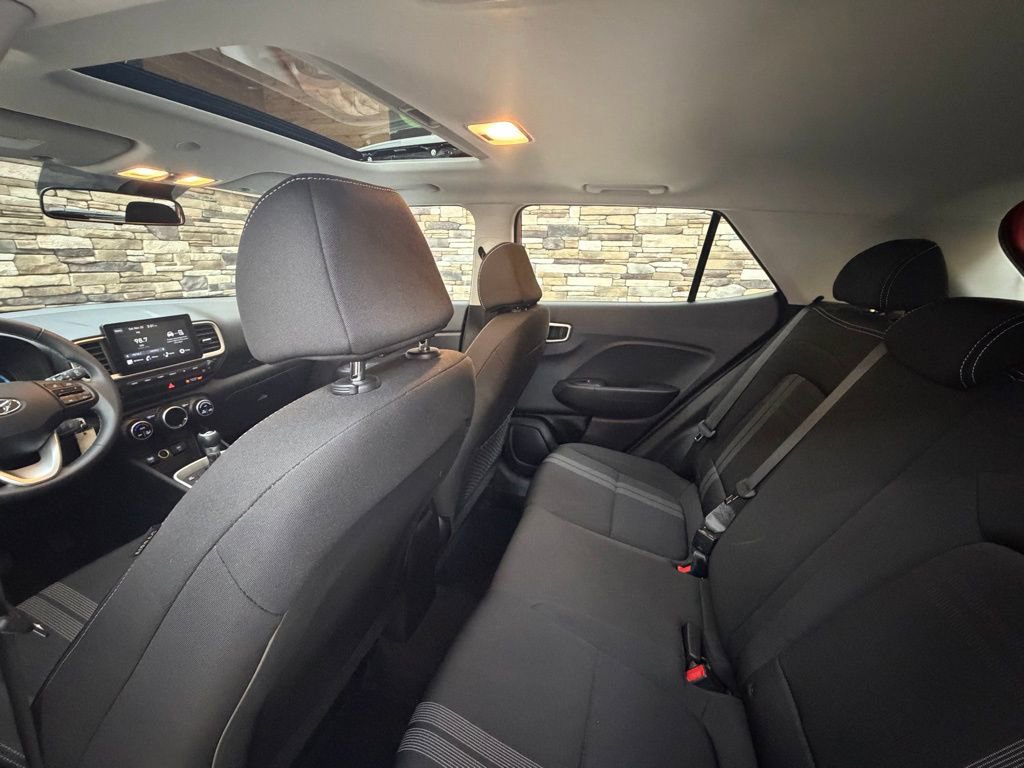 Certified 2023 Hyundai Venue SEL image 24