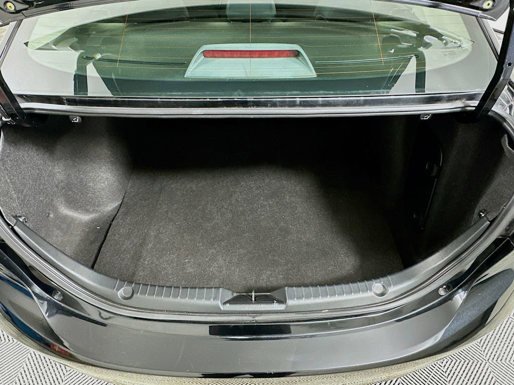 Used 2015 MAZDA MAZDA3 i Touring image 29