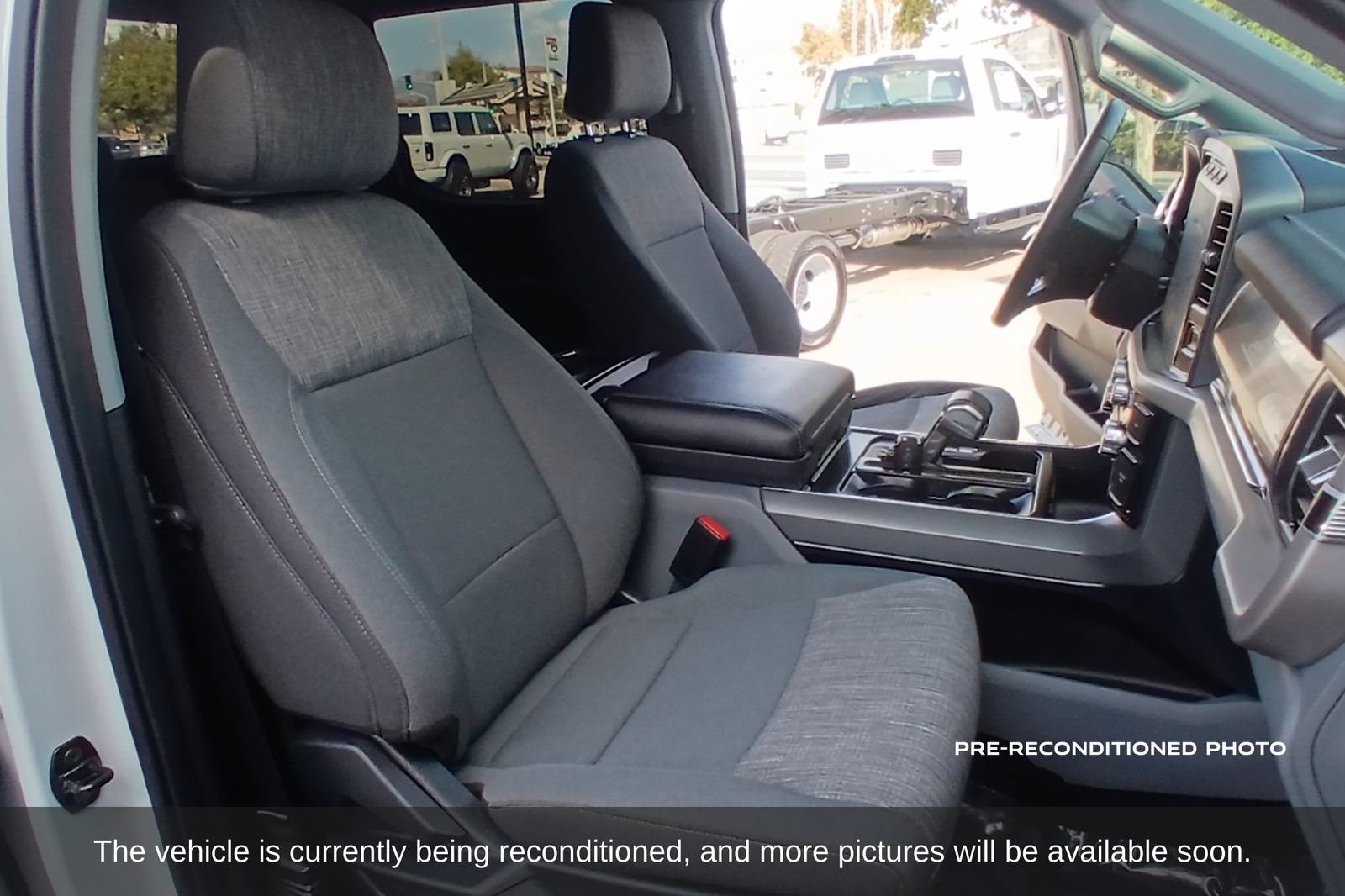 Used 2023 Ford F150 Lightning XLT AWD/4WD image 13