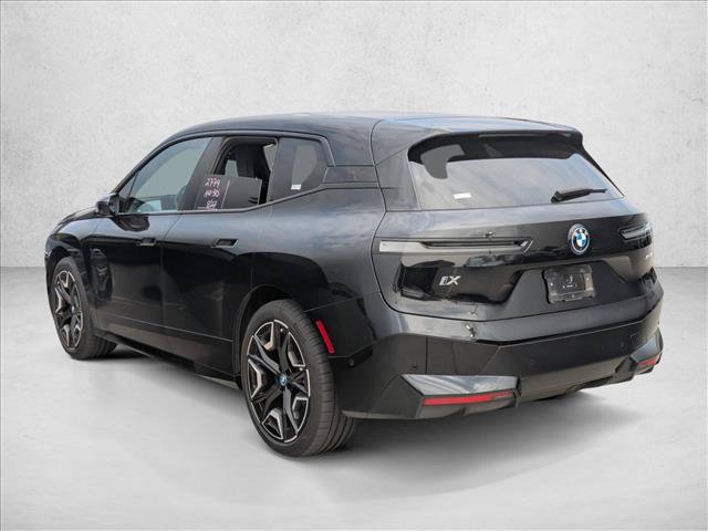 Used 2024 BMW iX xDrive50 w/ Premium Package AWD/4WD image 7