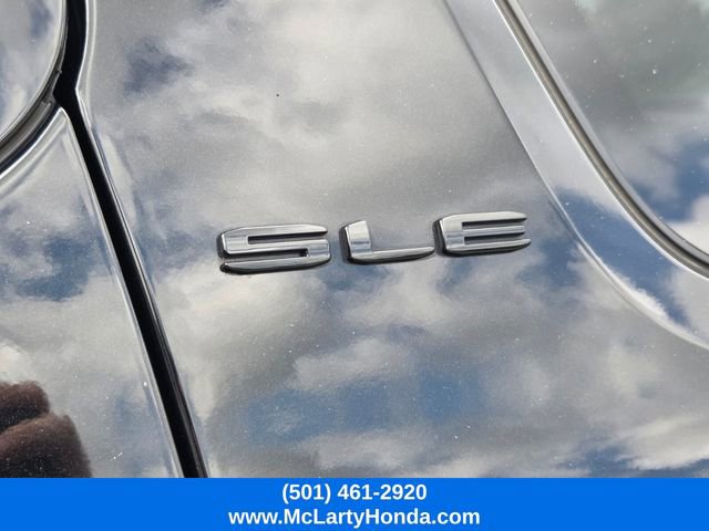Used 2023 GMC Acadia SLE w/ Driver Convenience Package FWD image 13