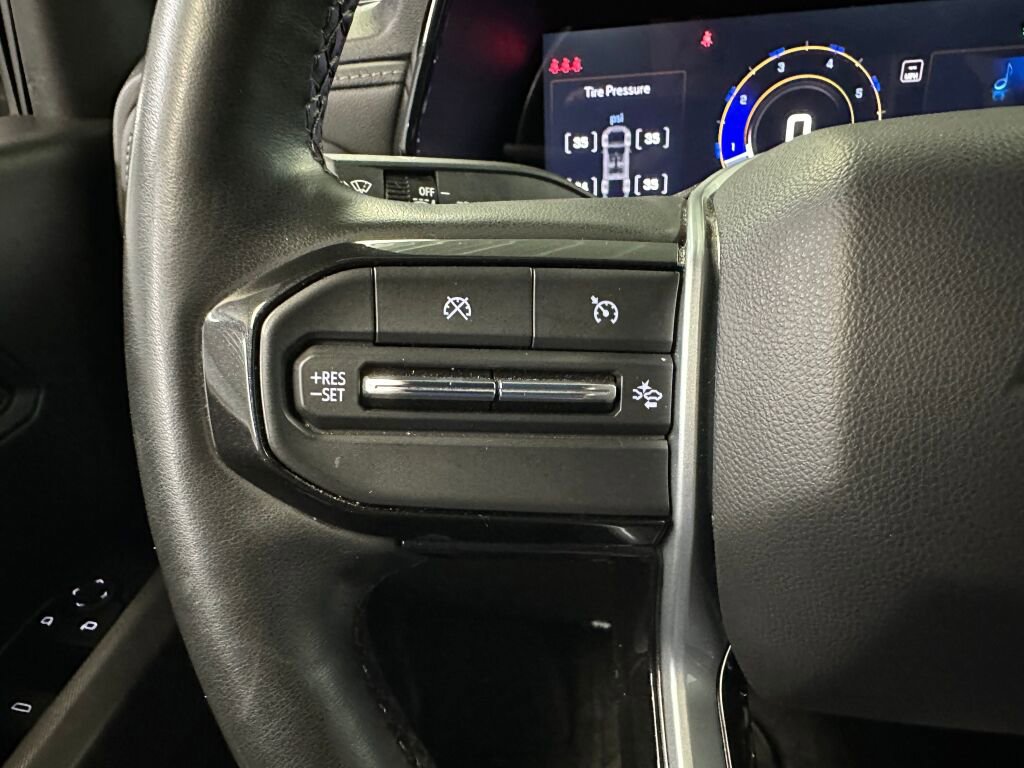 Certified 2024 Chevrolet Colorado LT w/ LT Convenience Package III image 7