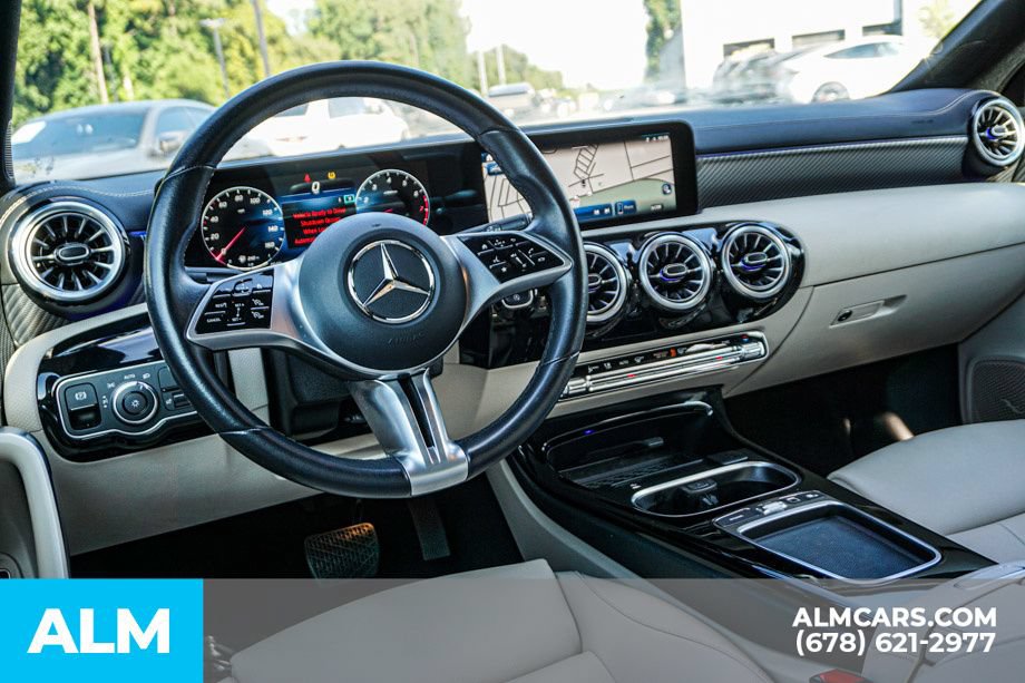 Used 2025 Mercedes-Benz CLA 250 w/ Exclusive Package image 26