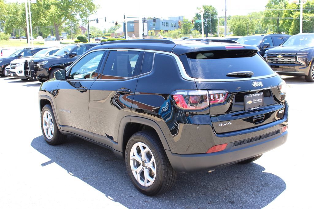 Used 2025 Jeep Compass Latitude AWD/4WD image 24